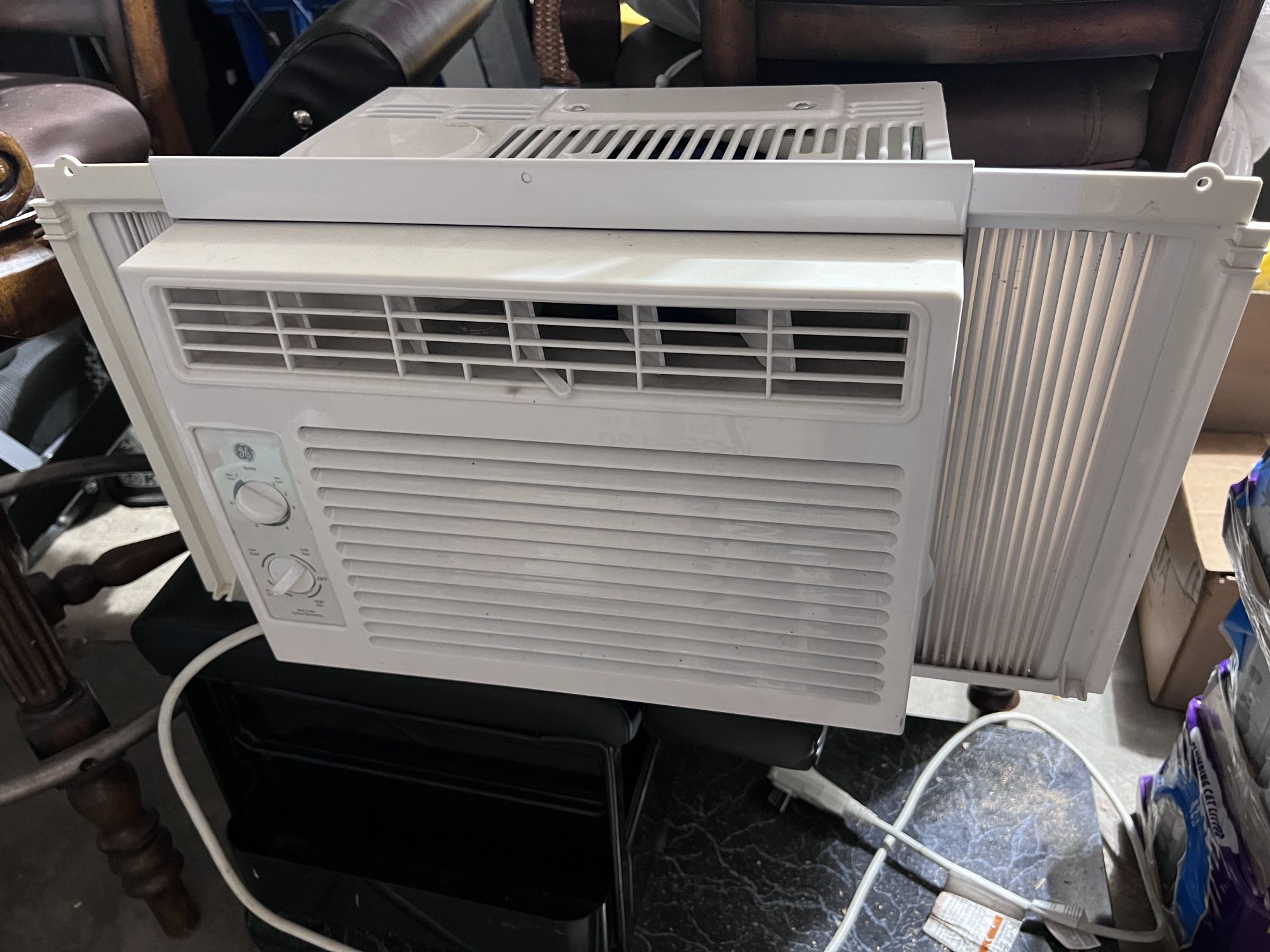 GE Window Air Conditioning Unit