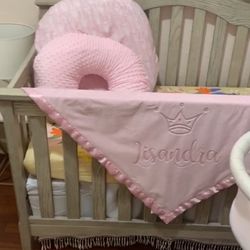 Convertible Baby Crib & Dresser