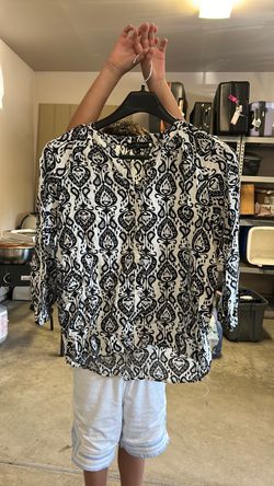 Women’s light shirt size XL