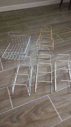 Kitchen organizer shelves