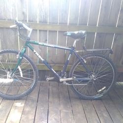 Trek 830 Mountain Bike