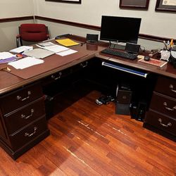 Large Executive Desk 