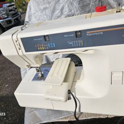 Sears Kenmore  8 Stitch Sewing Machine.