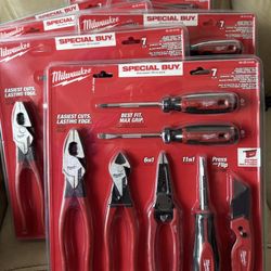 Milwaukee 7pc. Electrician's Hand Tool Set