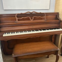 Sohmer&Co New York Piano With Banch  With Extra Books