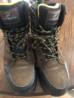 Men’s Boots Size 8