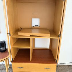 Tv And Clothes Gabinet