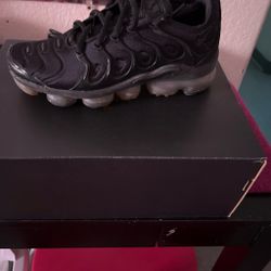 Black vapor max