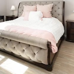 Beautiful Luxury King Size Sleigh Bed Set 