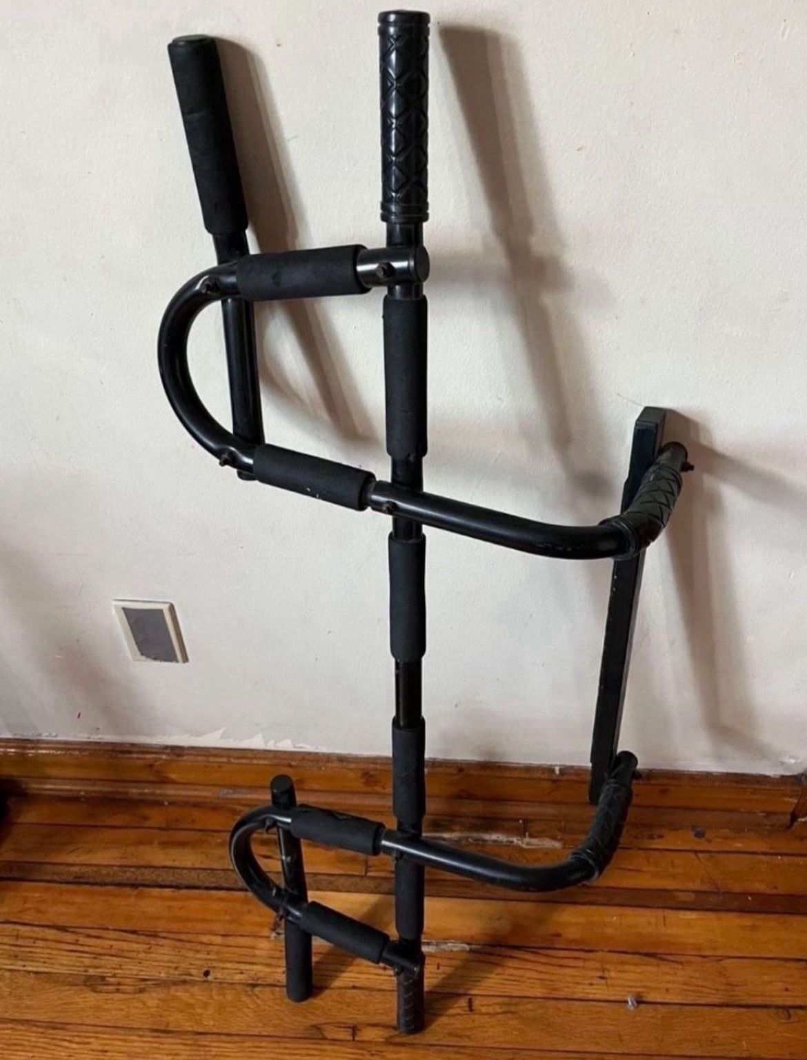 Pull Up Bar For $10 Cash
