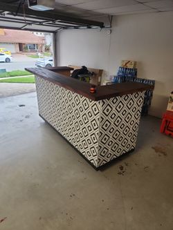 Custom Bar