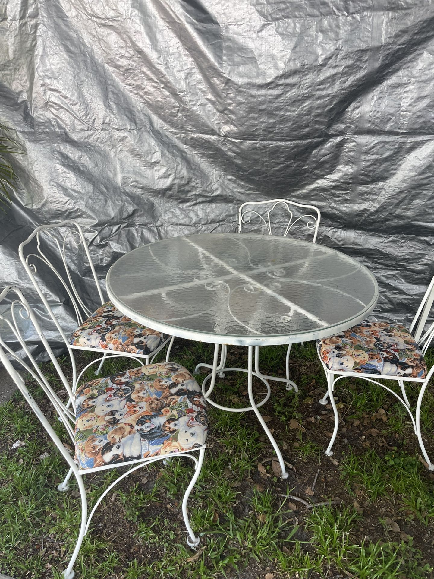 Iron Table And Four Chairs