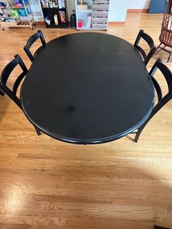 Table & Chairs