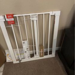 Wide Adjustable Pet Gate / Baby Gate - Fits Openings 29” - 38”