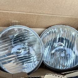 Set Of Headlights For 2013 Jeep Wrangler 