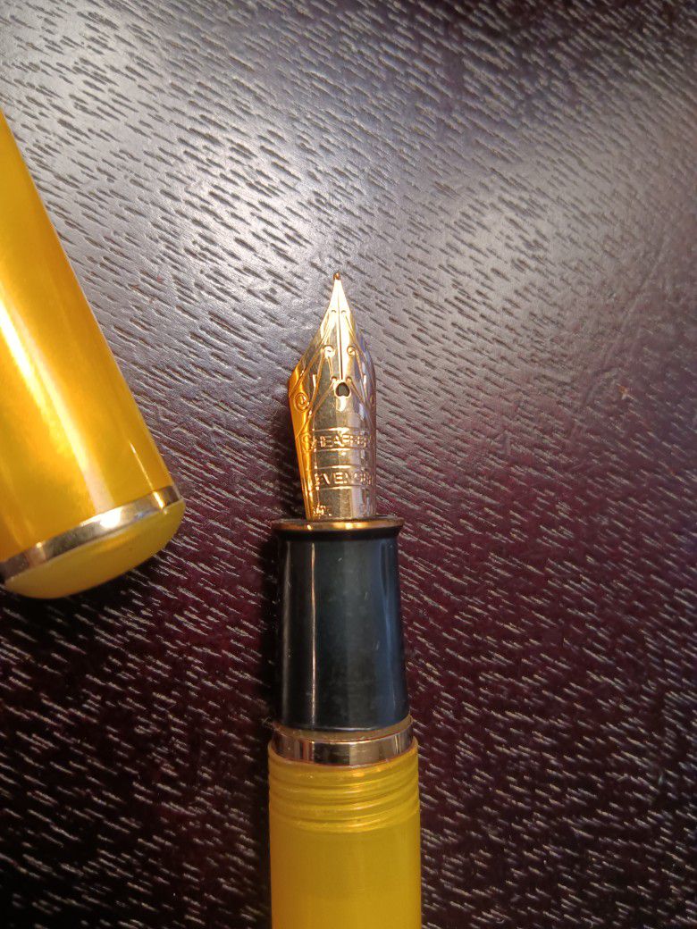 Fabulous 14 KT Gold Caribbean Seas Fountain Pen See Our Other Great Art Jewelry Antiques  Sports Collectibles Items Now Posted