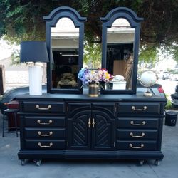 Bassett 9 Drawer Solid Wood Dresser With 2 Mirrors- Extra Long - Black With Gold 