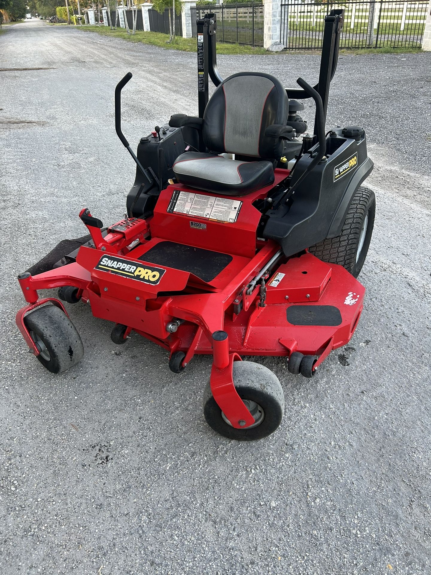Snapper Pro S200xt Snapper 52 Inch Zero Turn Mower SNAPPER PRO
