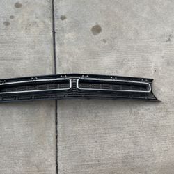 Dodge Challenger Grill
