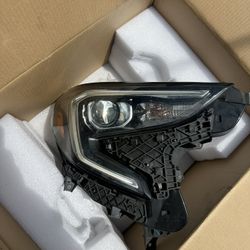 GMC Terrain Headlight 