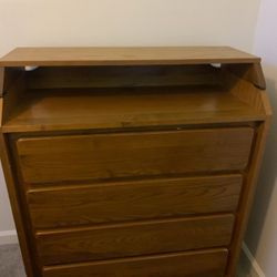 Dresser 4 Drawer Antique