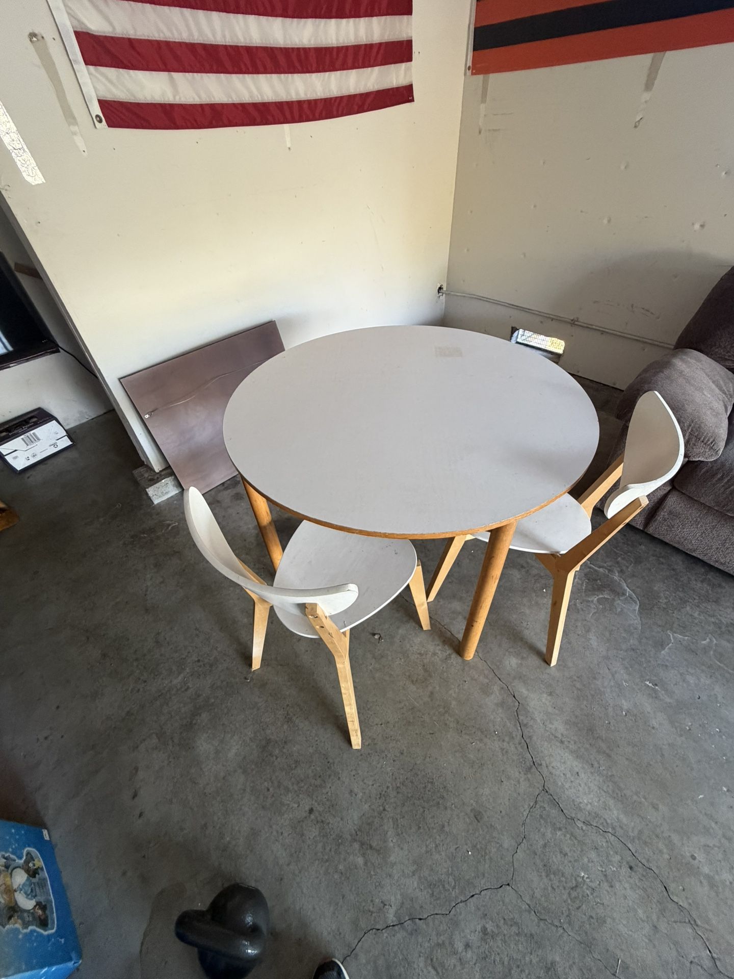 Kitchen Table ( 2 Chairs)