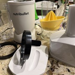 NutriBullet Blender + Cups + Citrus Juicer Attachment