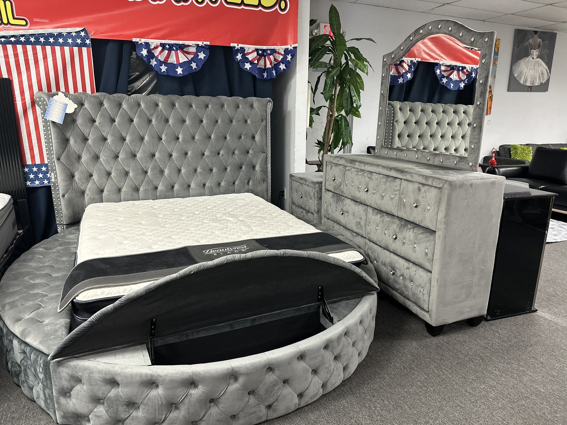 Beautiful Round Tufted Bed Features Storage On All Three Sides Bluetooth Speakers And USB Ports On Sale Now For Only 1099 With A Free Mattress 🤯