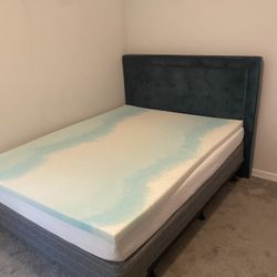 MATTRESS, BOX SPRING, Head Board And Bed Frame 