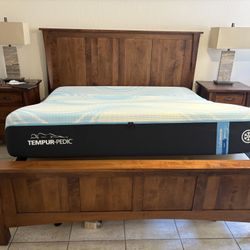 Tempur-pedic Luxe Breeze Soft King Mattress In Excellent Condition