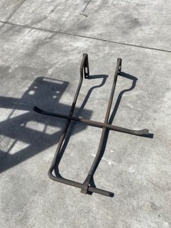 Toyota 1979-1983 wagon spare tire holder