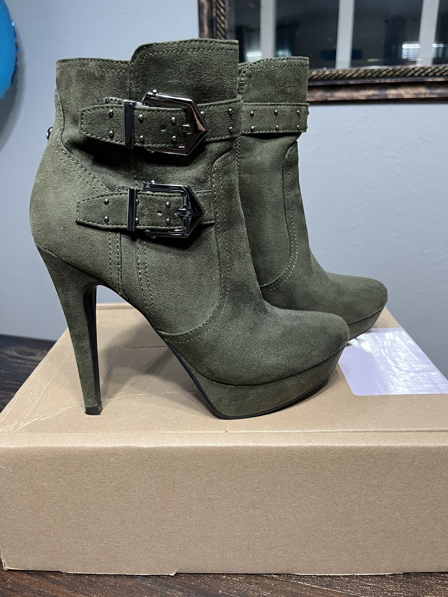 Women’s Shoes