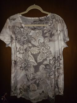 Ladies Size Large Paisley Floral Shirt