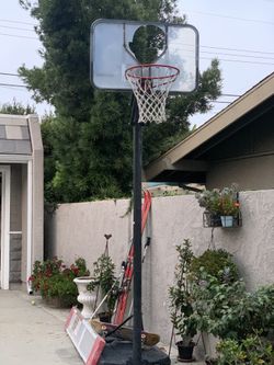 Basketball hoop