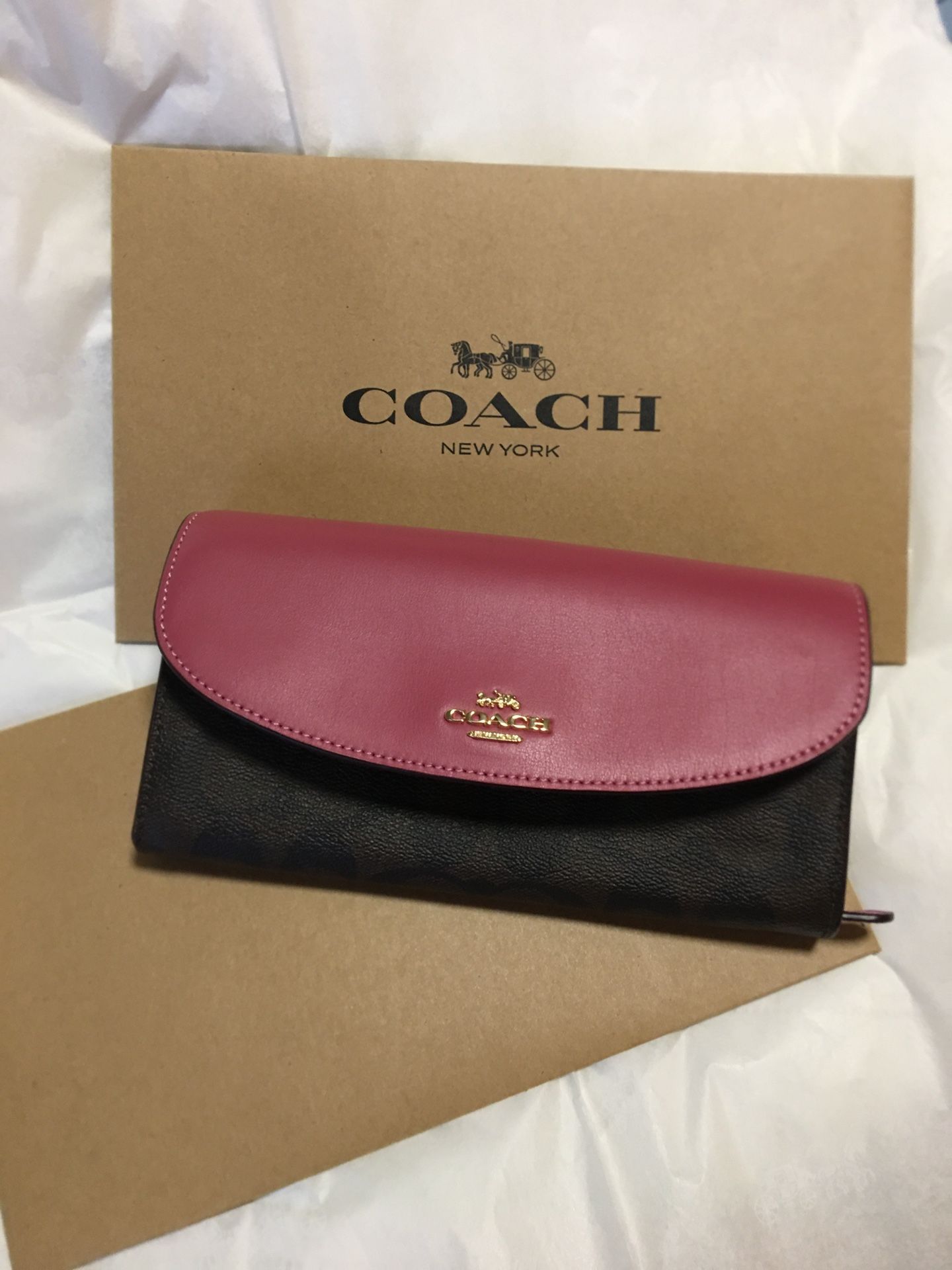 Coach Wallet ( Brand New )