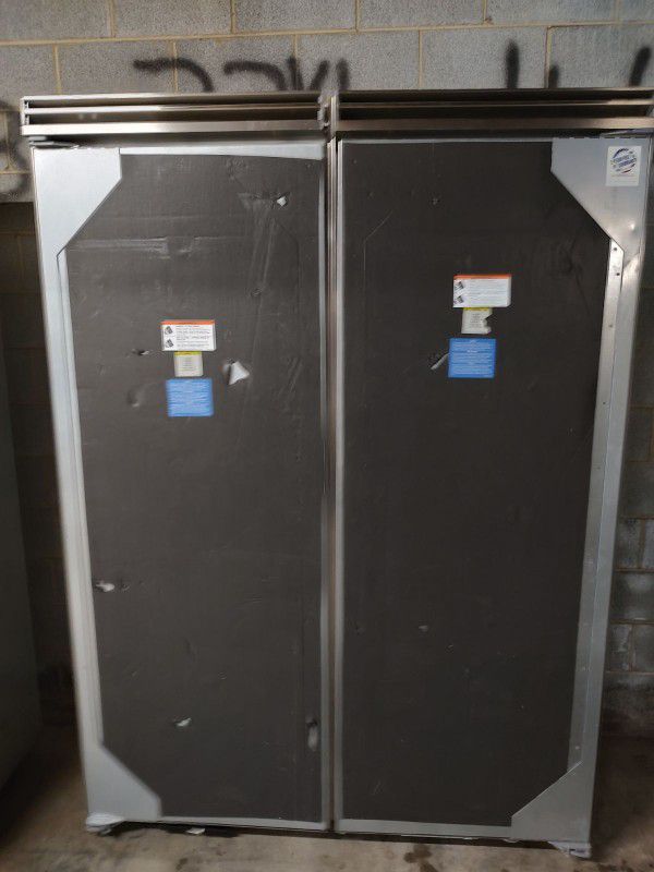 Viking 60" Panel Ready Refrigerator Freezer Coulums