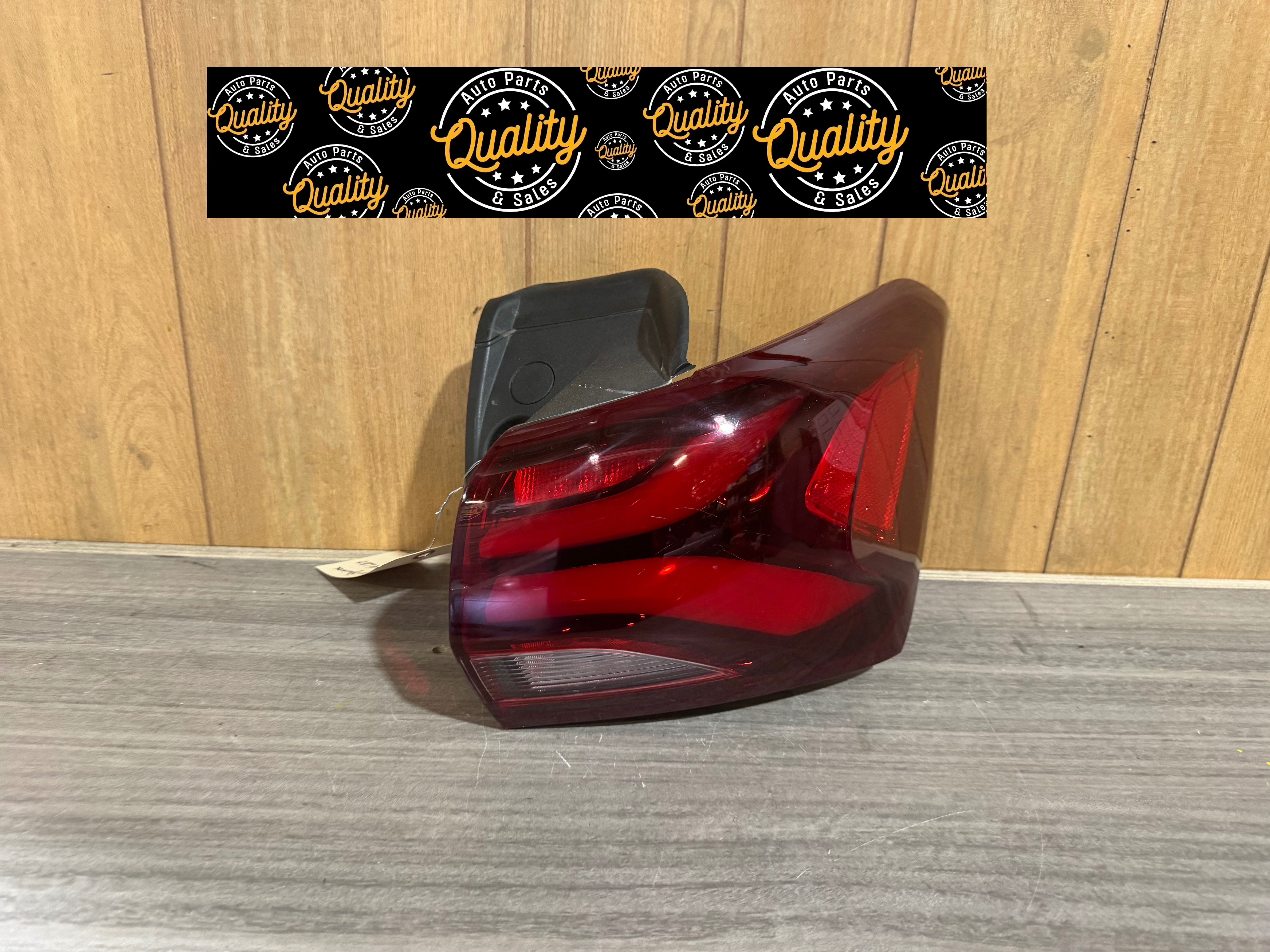 2022 2023 2024 Chevy Equinox Passenger Side Right Side Tail Light