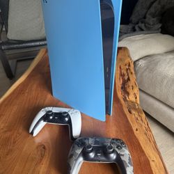 Locked Blue PS5 Disc Edition | 2 controllers