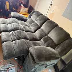 Nice Gray 2pc Set $650 Couch and Loveseat has recliners!