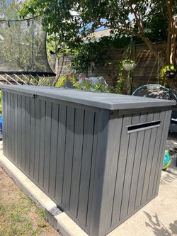 Large deck box