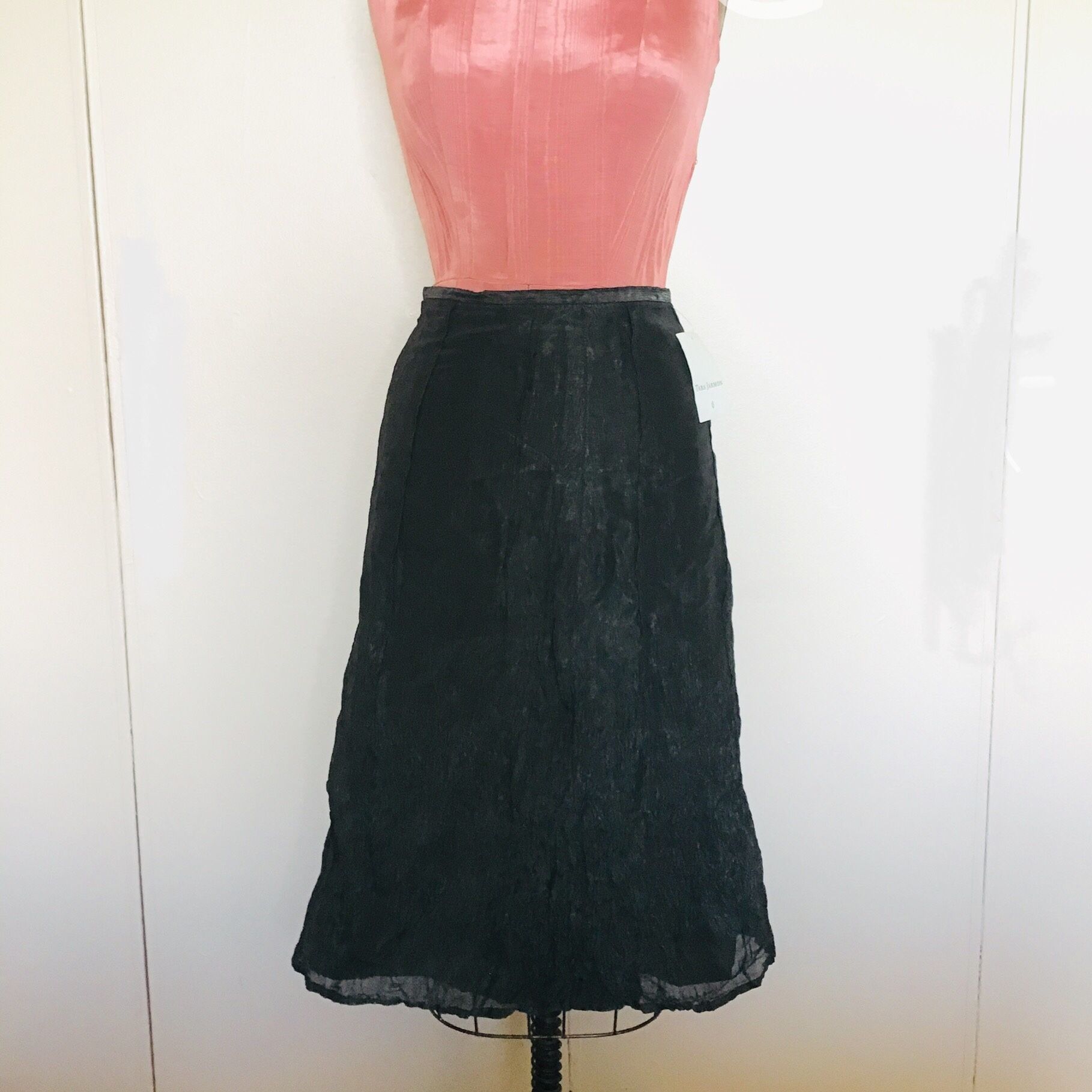 NWT Tara Jarmon Black Gold Shimmery A Line Skirt SZ 2