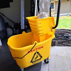 Commercial Mop Bucket W/Mop
