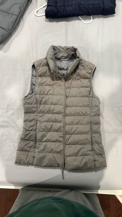 Uniqlo Down Vest Taupe XS