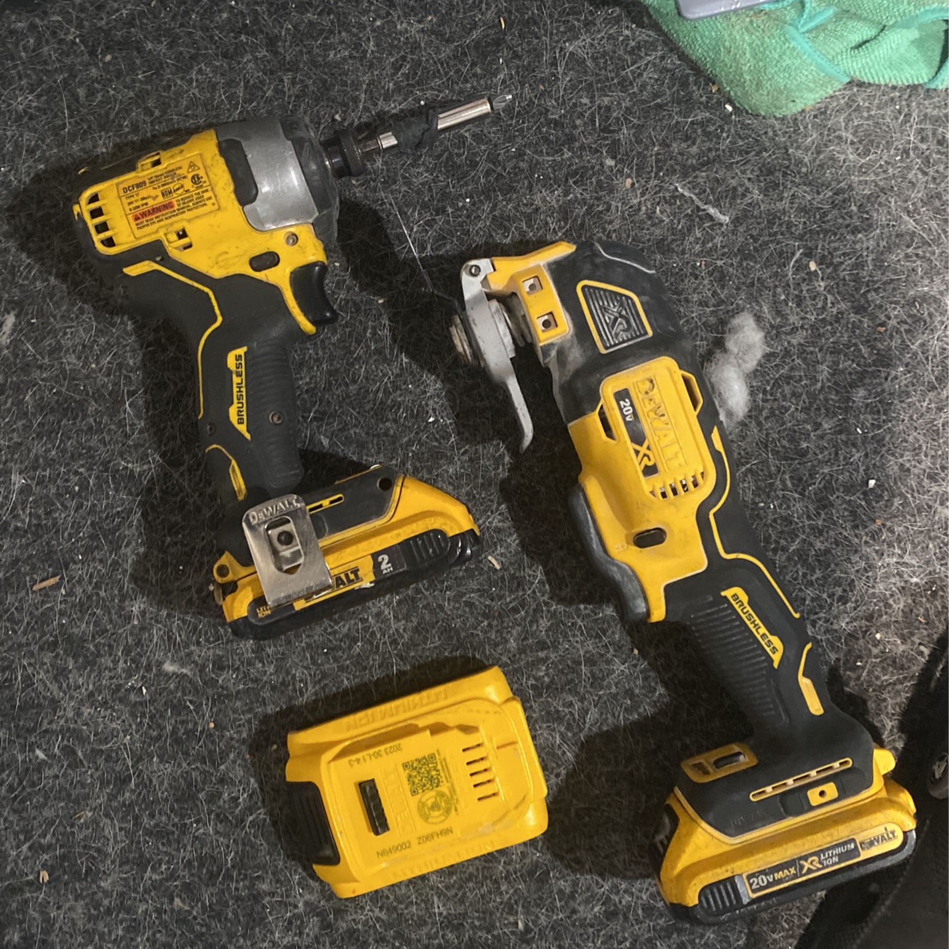 Dewalt Hammer Drill And Grinder With 3 Batteries With Life But No Charger