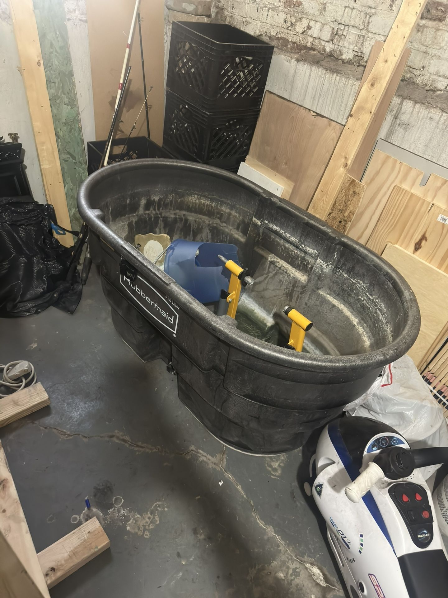 100 Gal Pond