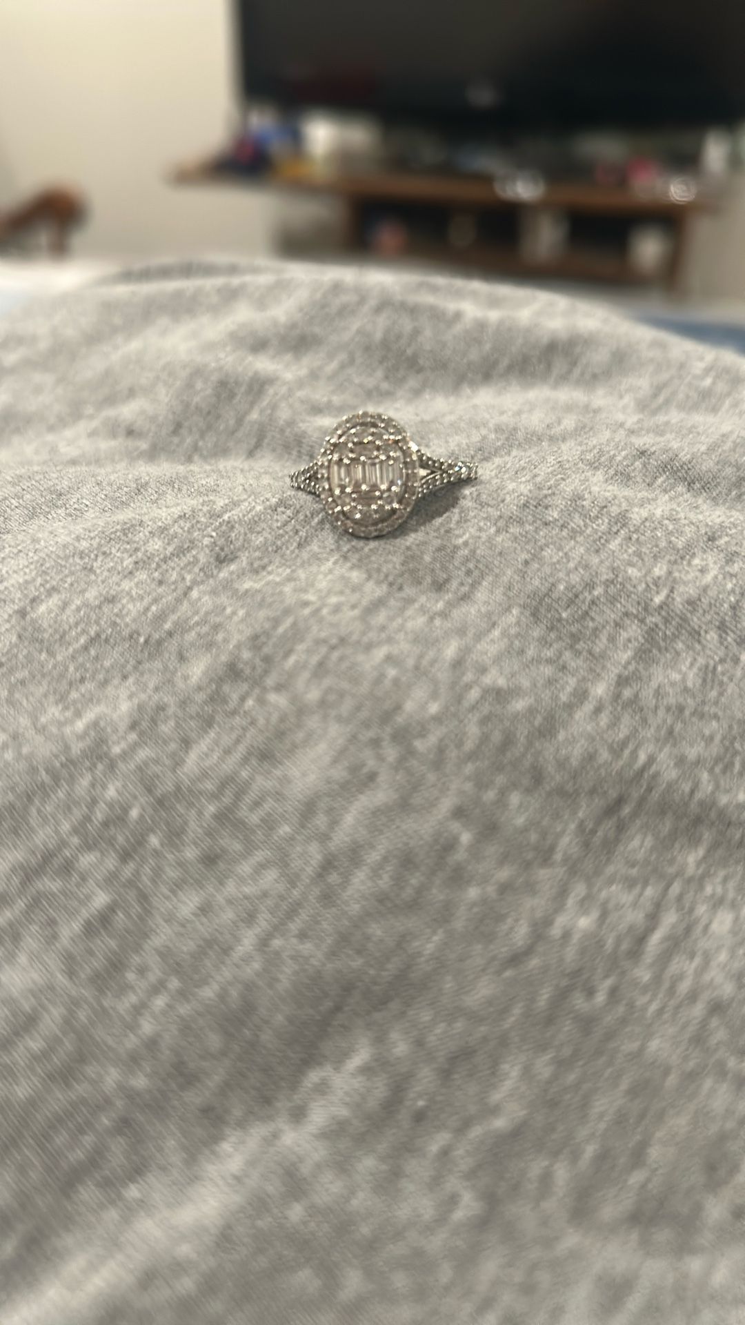  White Diamond 10k White Gold Oval Cluster Ring 0.75ctw