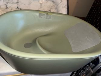 Baby bathtub