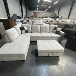 Light Gray Sectional w/ chaise