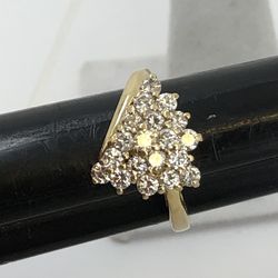 14k Yellow Gold Diamond Ring Size 6.5