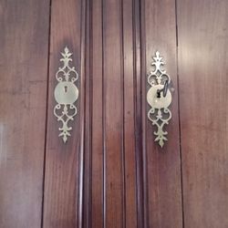 Early 1800s Antique Armoire Stunning! Beautiful!